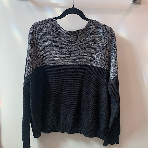 Woman’s BDG 1/2 Black & Grey pullover Sweater - Picture 3 of 4